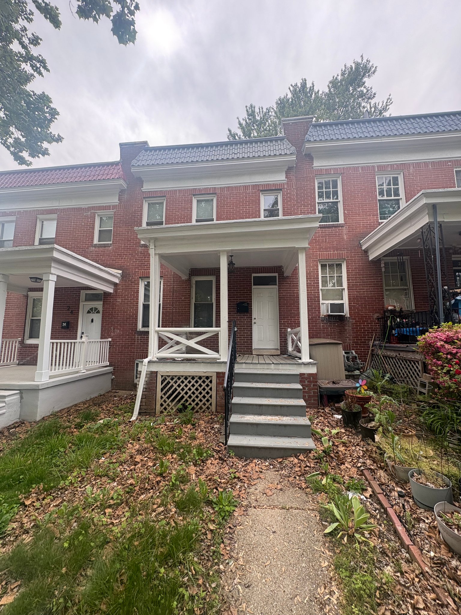 Baltimore House: 22 S Tremont Rd