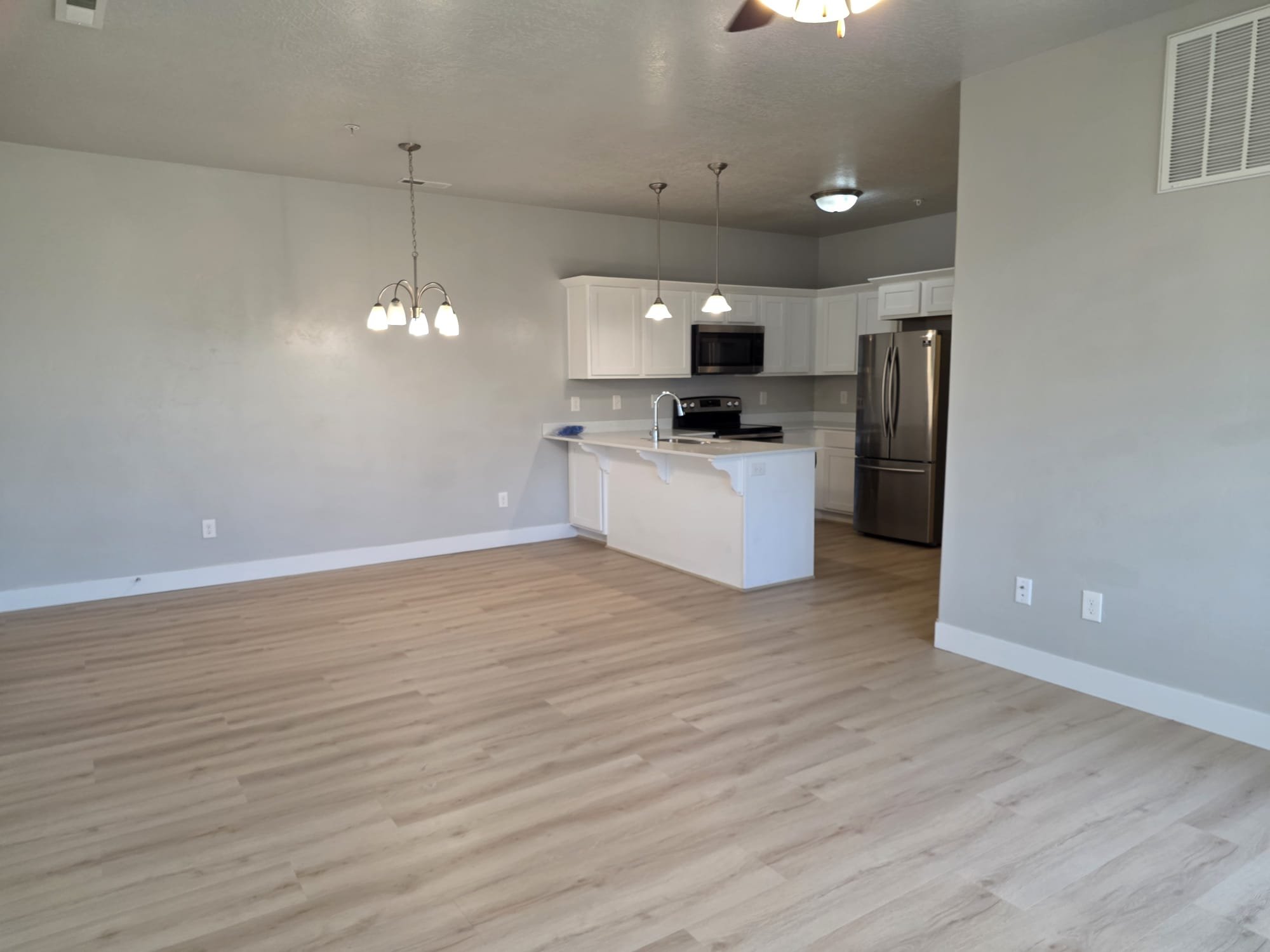 Saratoga Springs Condo: 1831 W. Newcastle Ln