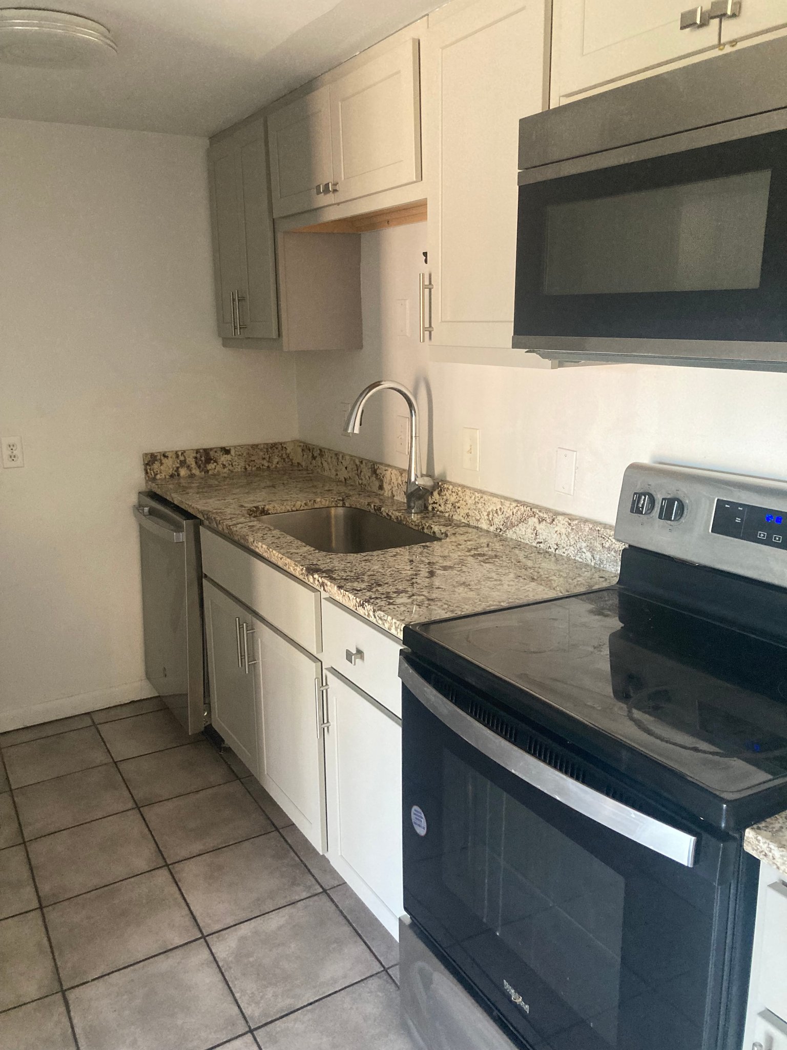 Cincinnati Apartment: 728 Ohio Pike