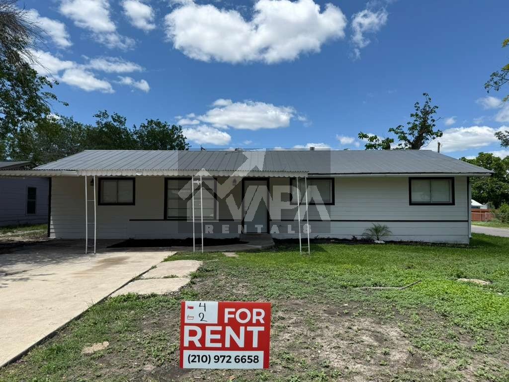 San Antonio House: 315 Jamaica Dr