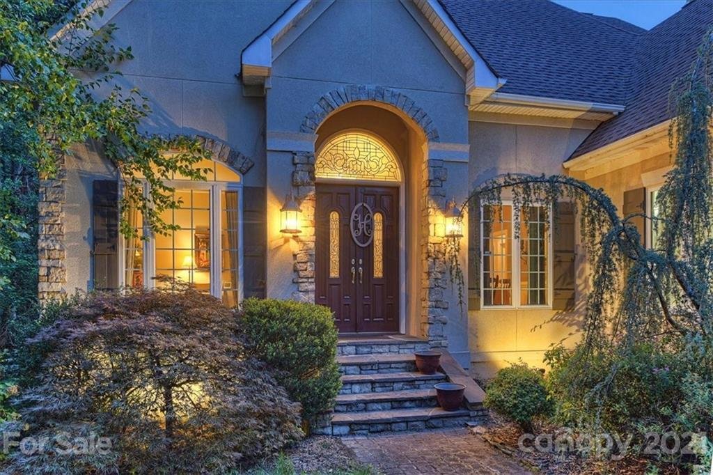 Charlotte House: 2427 MT Ilse Harbor Dr