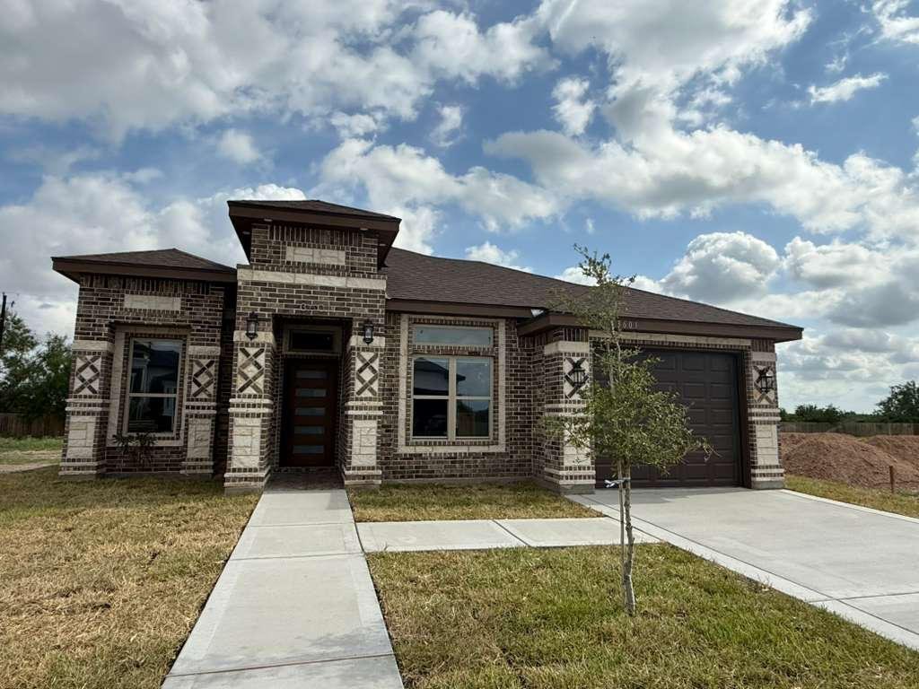 Edinburg House: 3601 e alexa