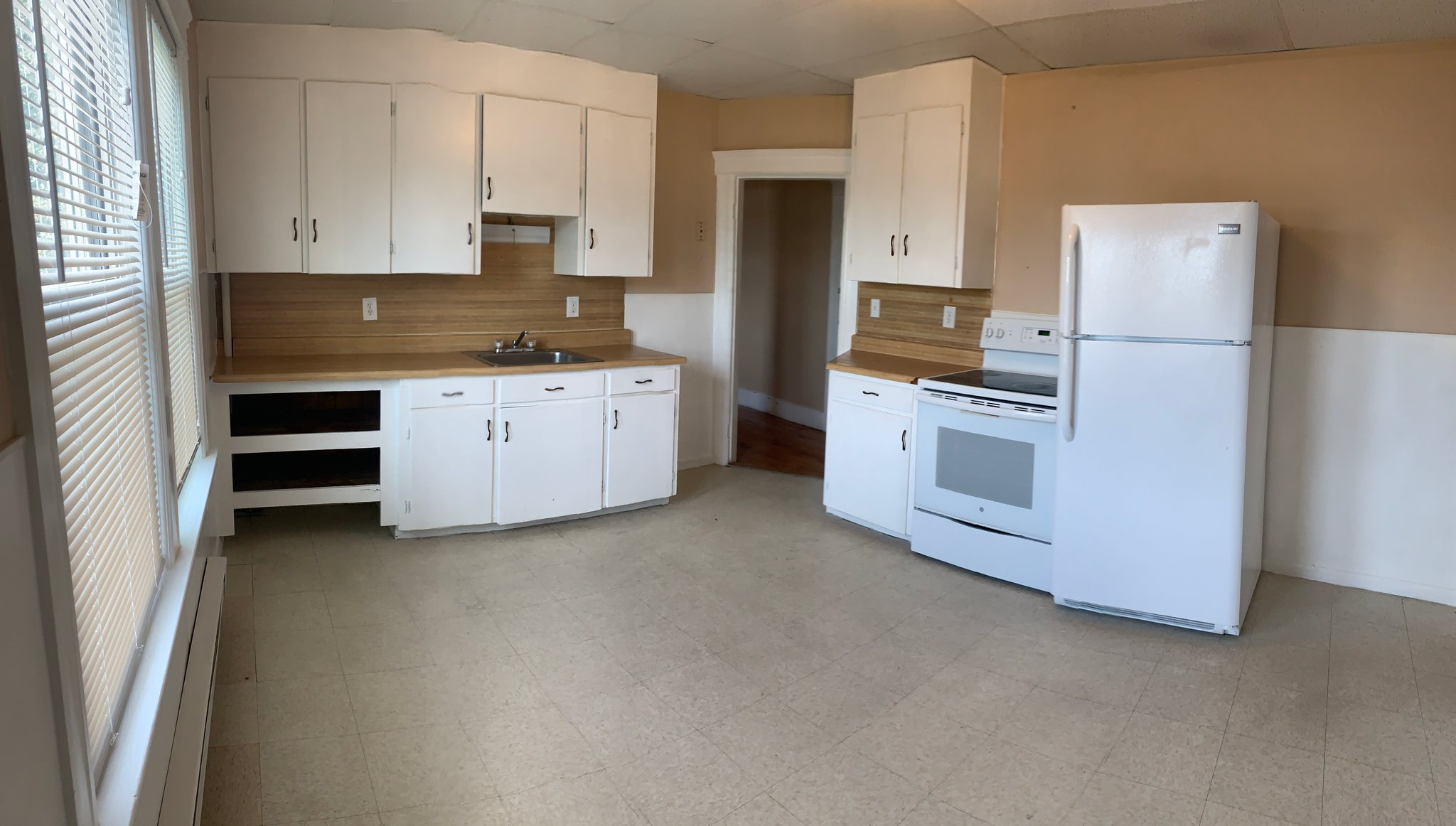Webster Apartment: 3 Negus Street #2L
