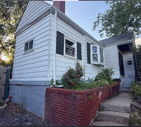 Cincinnati House: 3747 Eyrich Rd