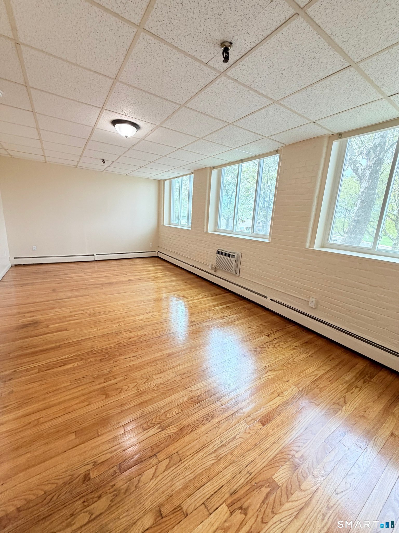 Meriden Apartment: 71 Catlin St