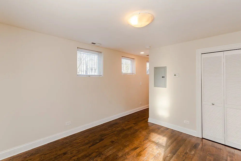 Chicago Condo: 649 W Deming Pl
