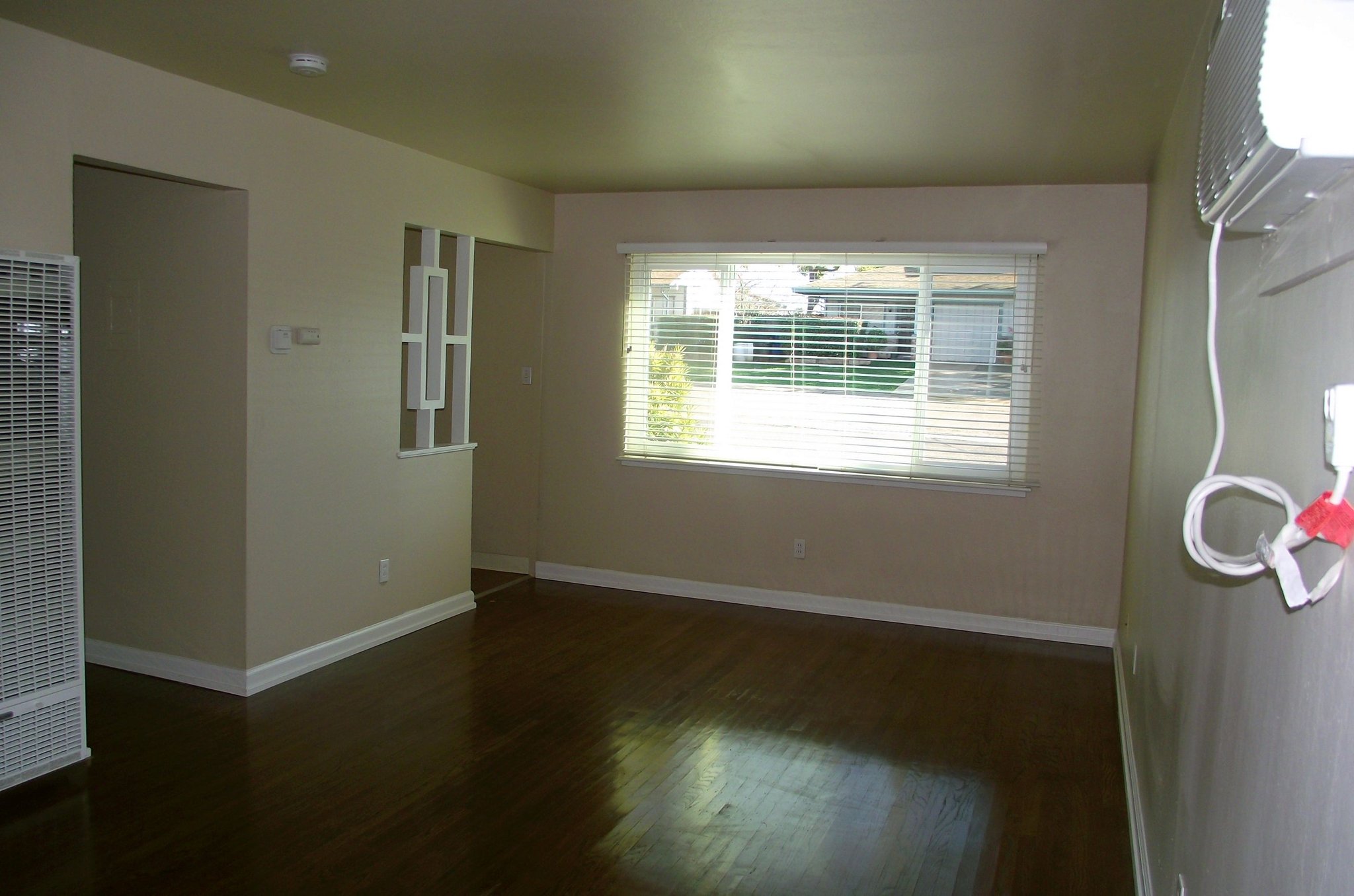 Folsom Apartment: 106 Persifer Street