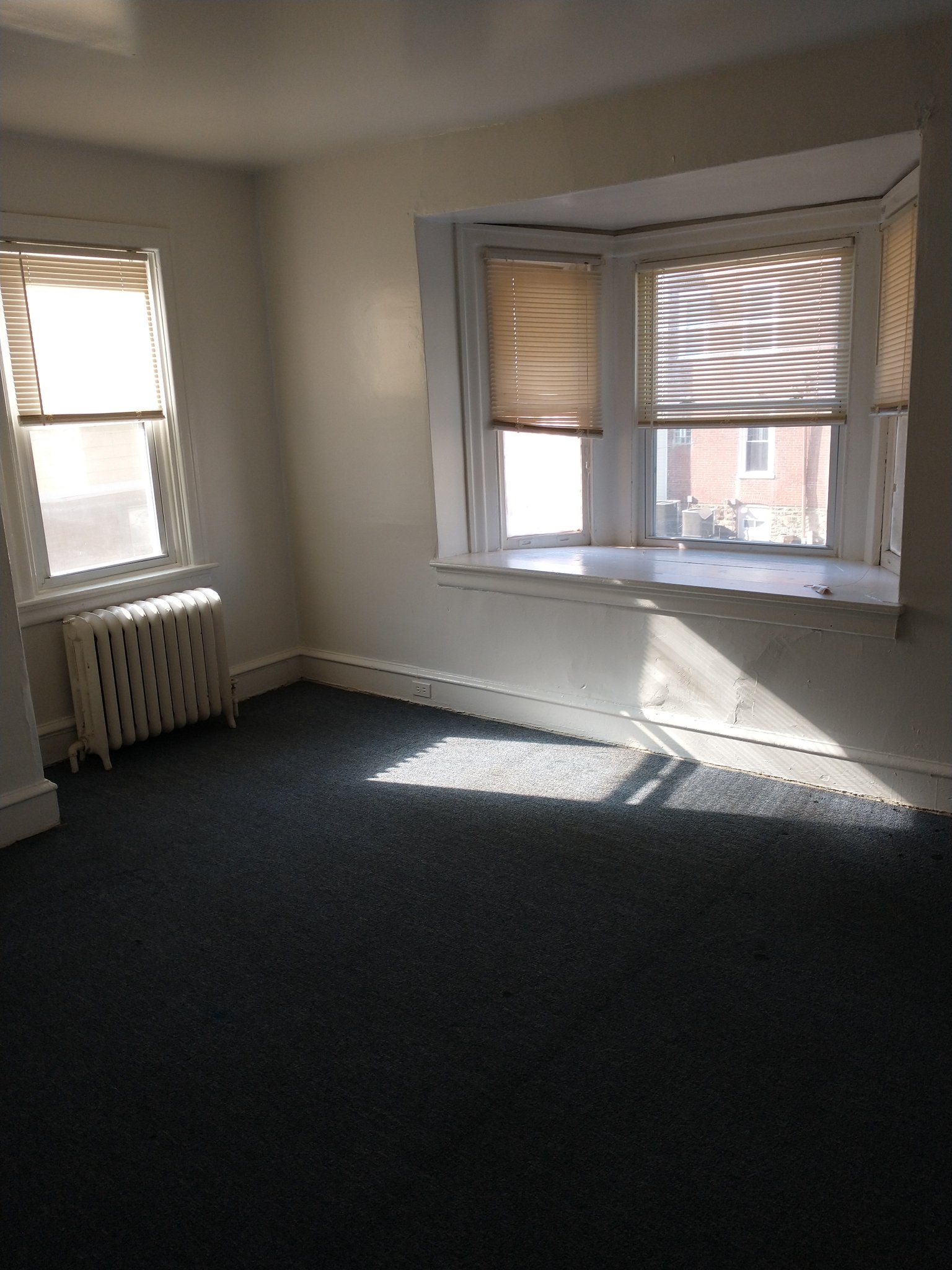 Philadelphia Townhome: 5211 N Marvine St