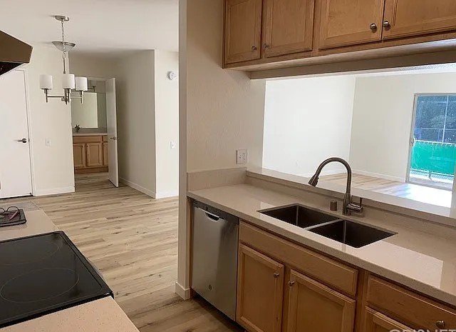 Los Angeles Condo: 5460 White Oak Ave