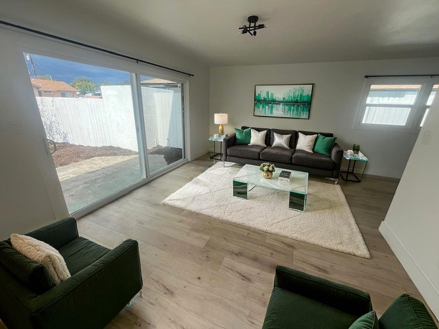 Anaheim Apartment: 1530 W. Juno C