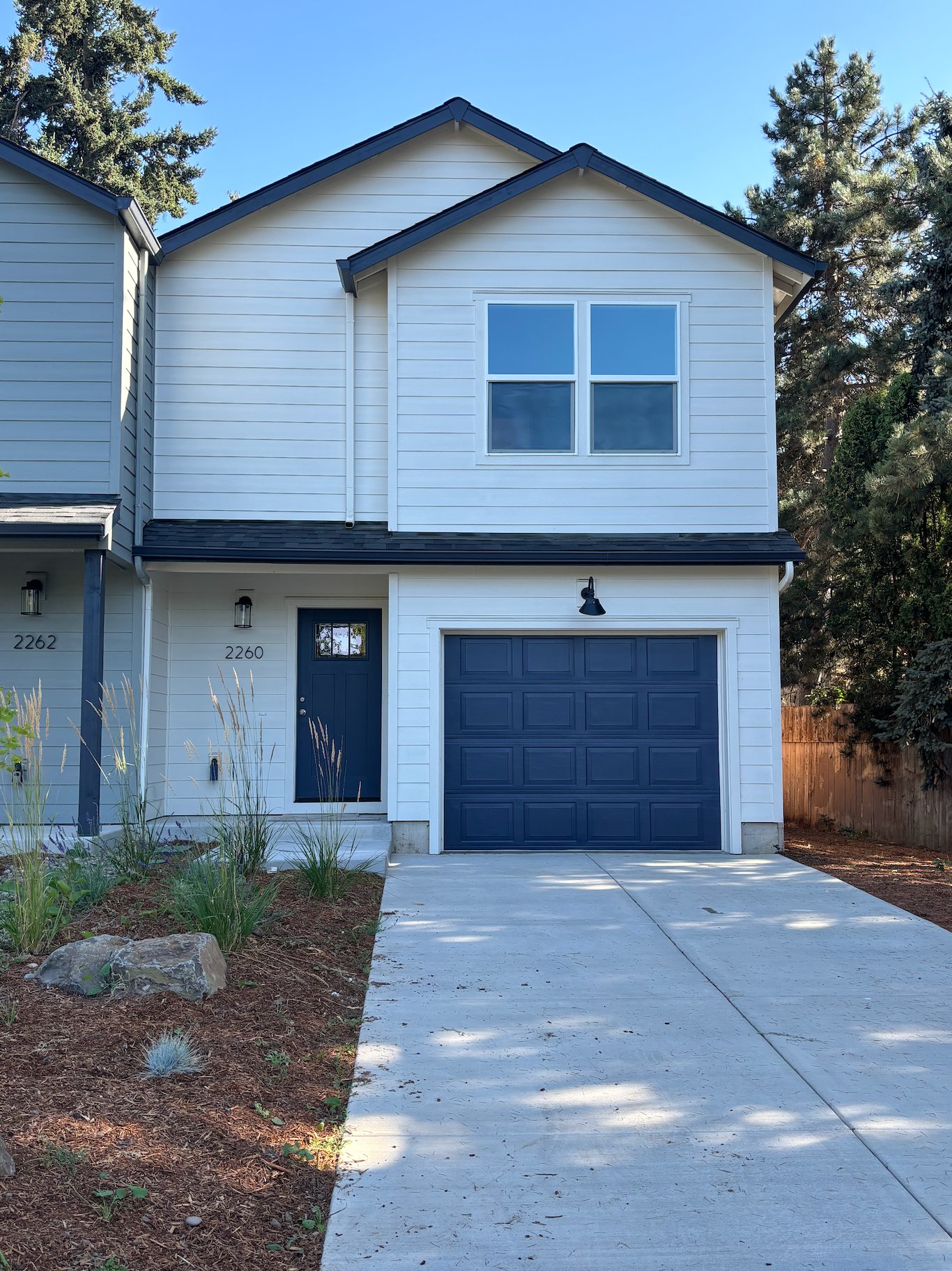 Salem Townhome: 2260 Simpson St SE
