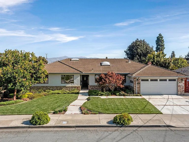 Fremont House: 4754 Northdale Dr