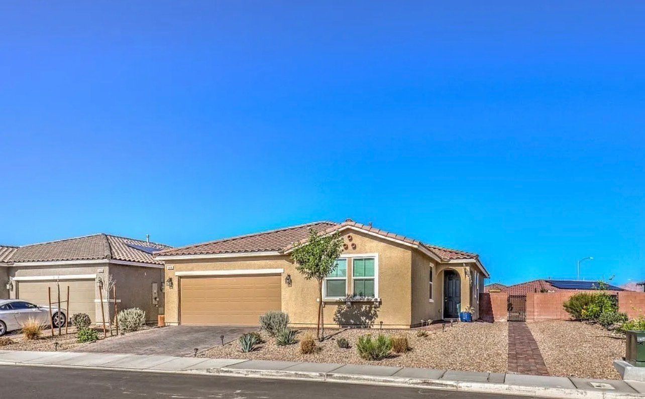 North Las Vegas House: 2416 Evening Snow Ct