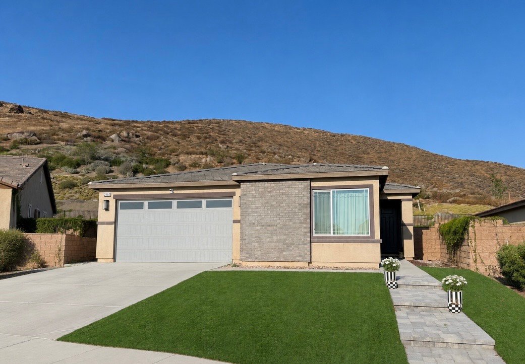 Menifee House: 27462 Tyrrhenian Dr