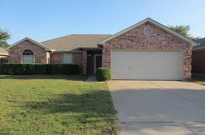 Mansfield House: 1700 Farmington Dr