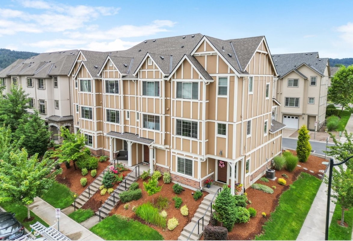 Portland Townhome: 7178 NW Elise Ave