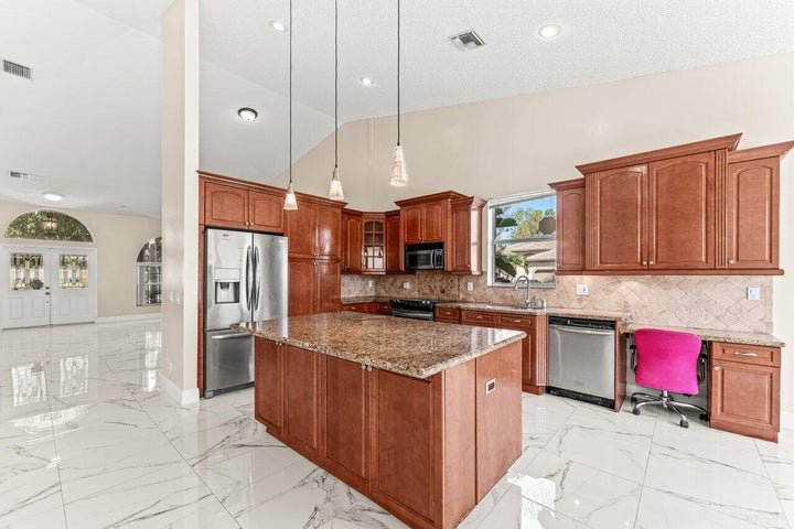 Parkland House: 5872 NW 73rd Court