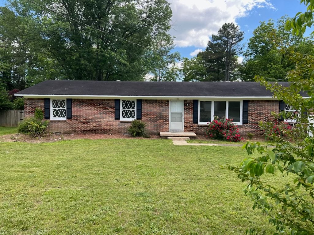 Lawrenceburg House: 1103 Hickory St