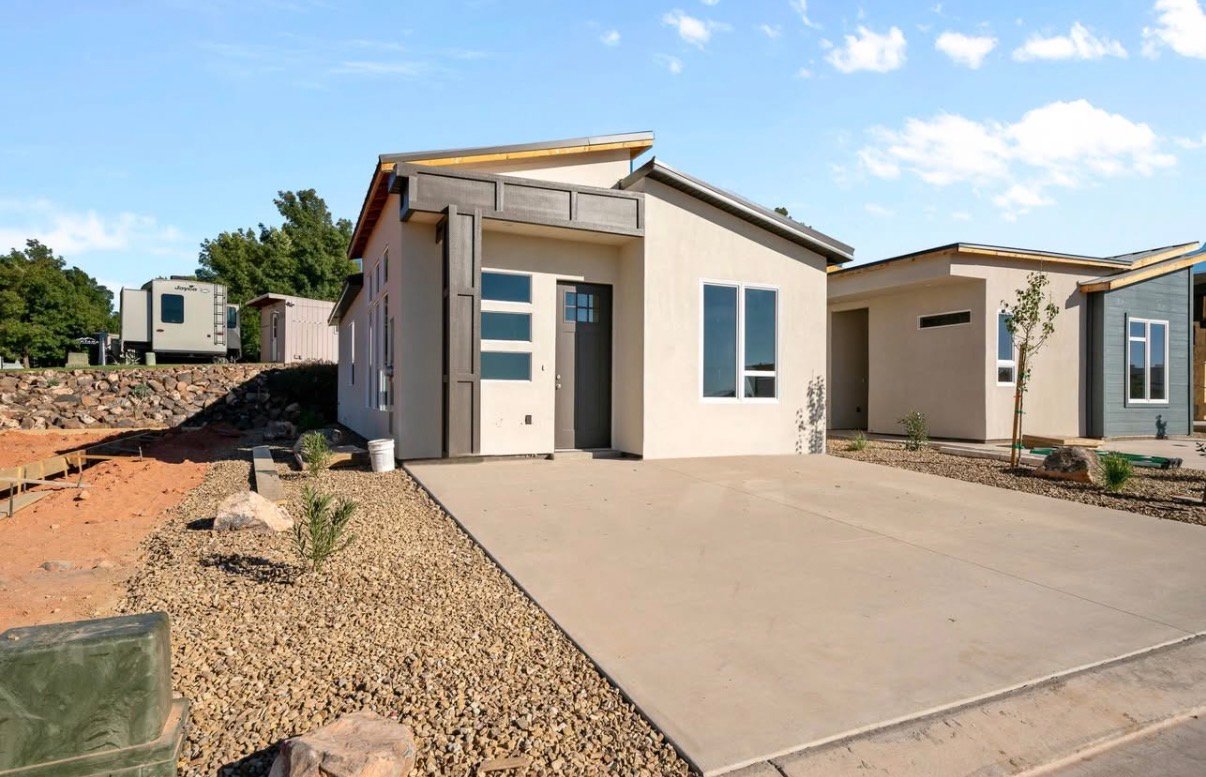Hurricane House: 108 Black Rock Rd