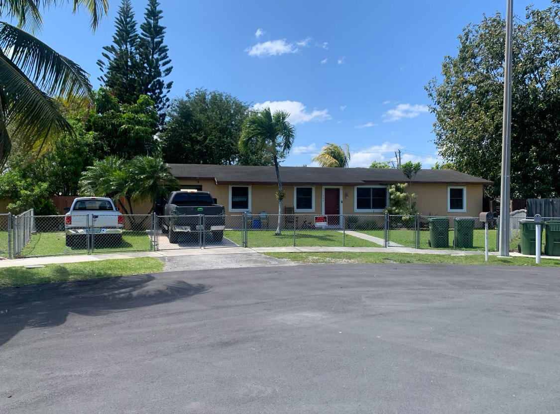 Homestead House: 384 SW 17 terrace