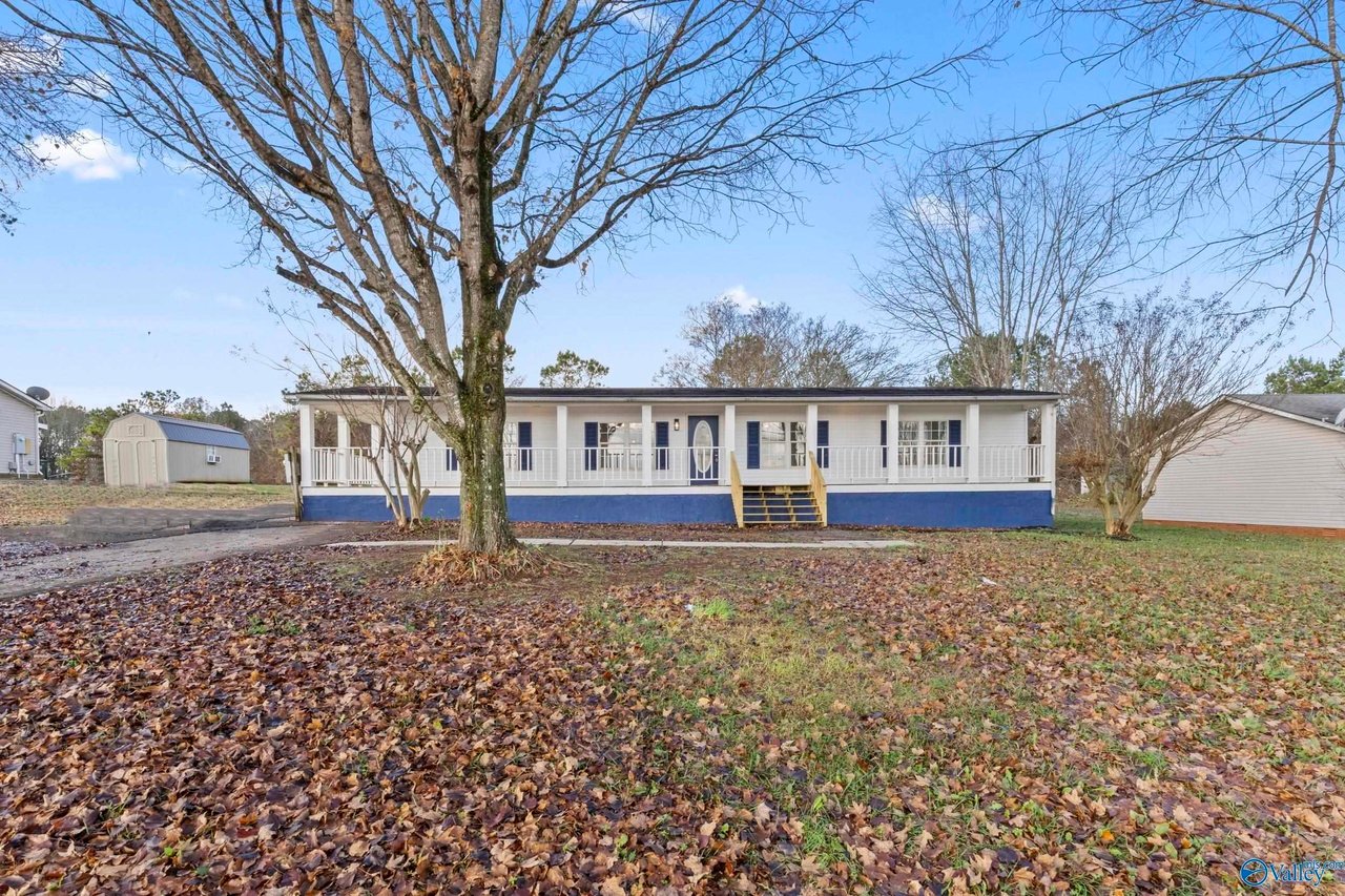 Meridainville House: 1051 Steger Rd.