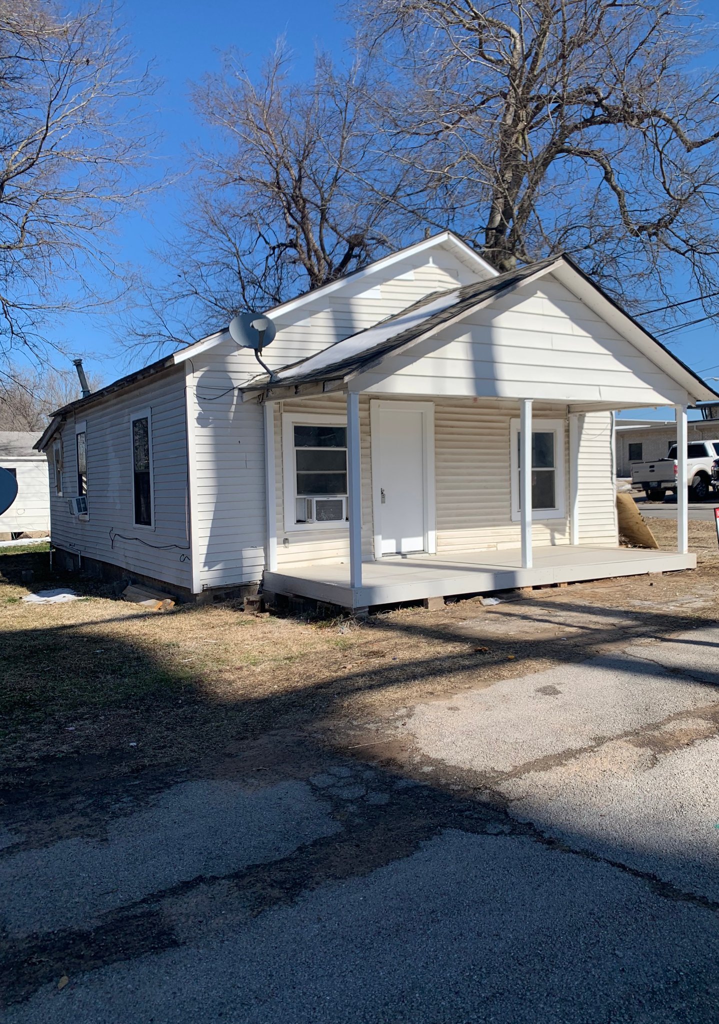 Coweta House: 219 N Bristow