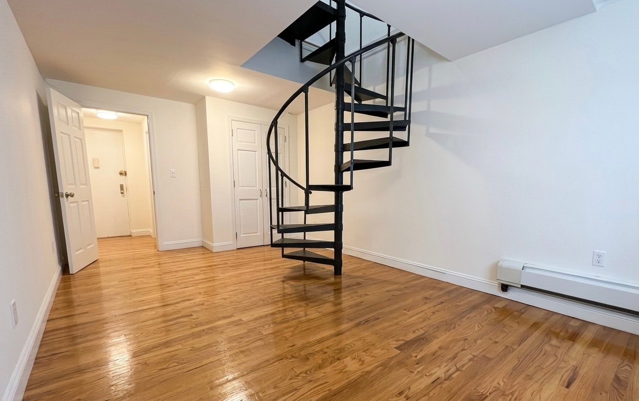 New York Apartment: 1661 York Ave