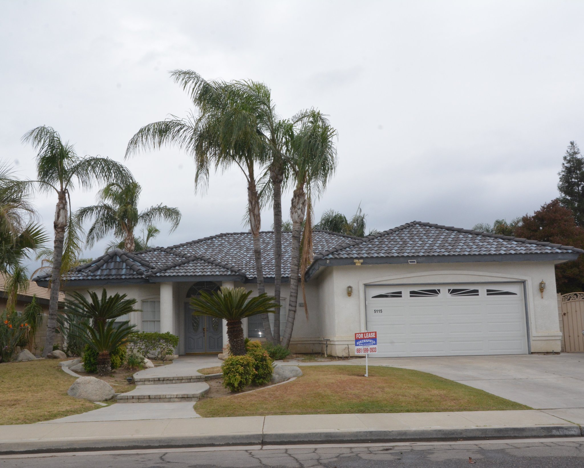Bakersfield House: 5115 Snowdrift Court