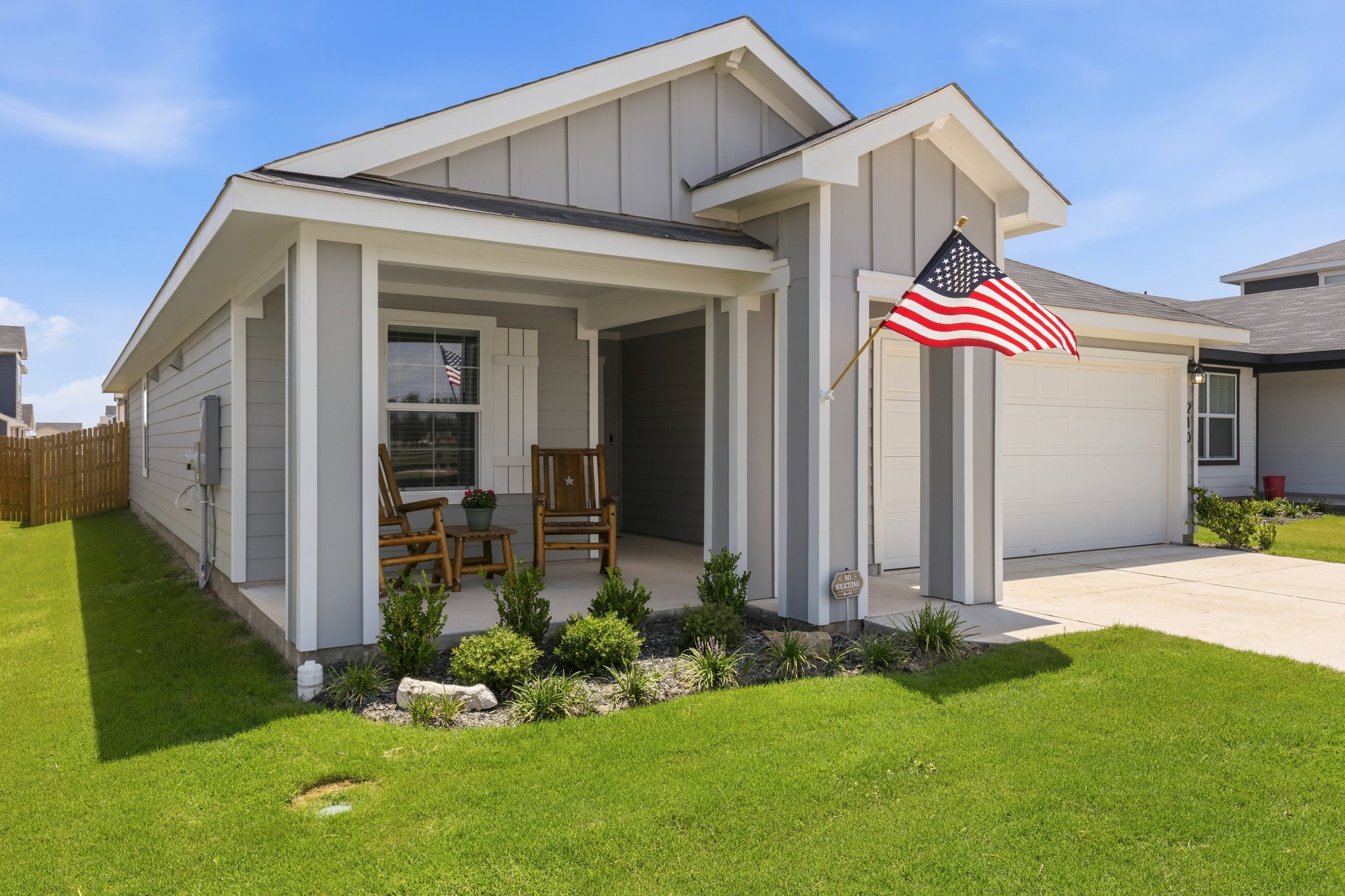 Bastrop House: 210 Punta Cana St