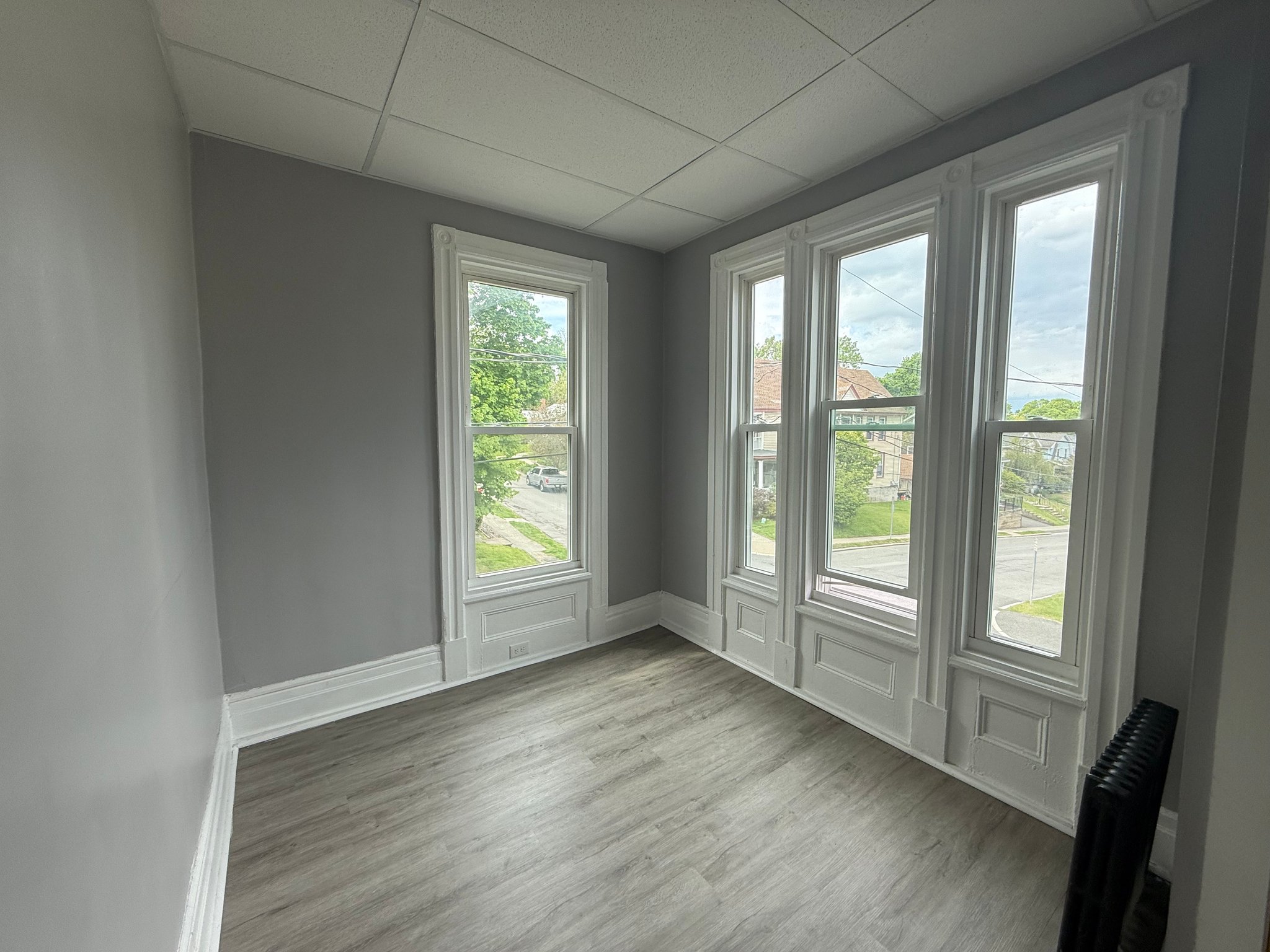 Troy Apartment: 7 Balsam Ave