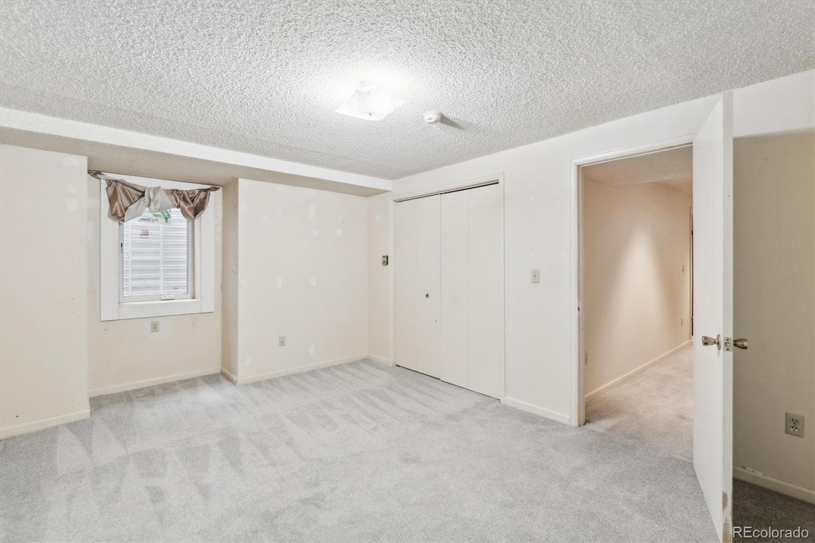 Aurora Single Room: 14333 E Warren Pl
