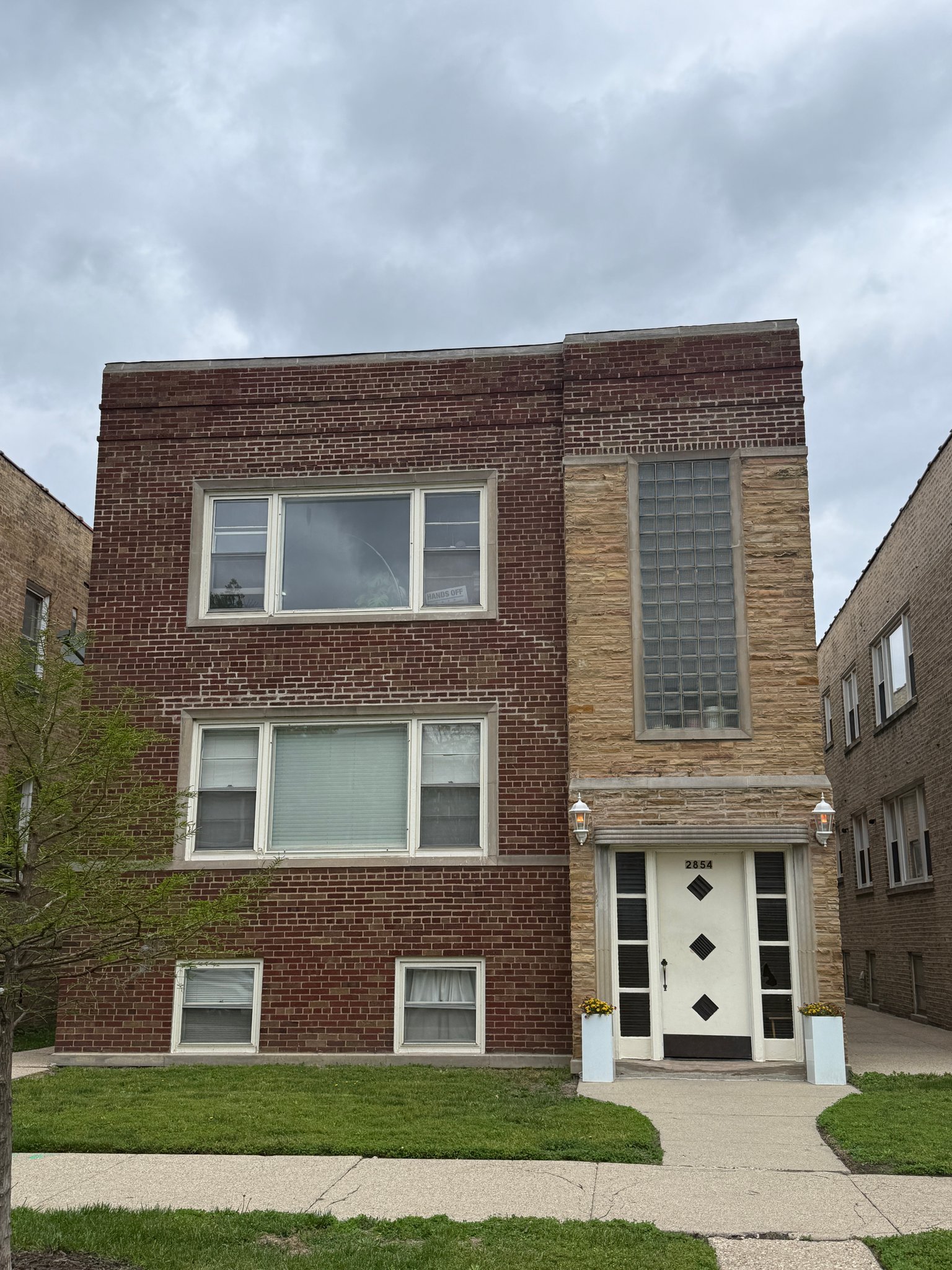 Chicago Multiplex: 2854 W Farragut Ave