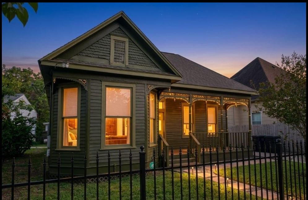 Houston House: 1518 FREEMAN ST