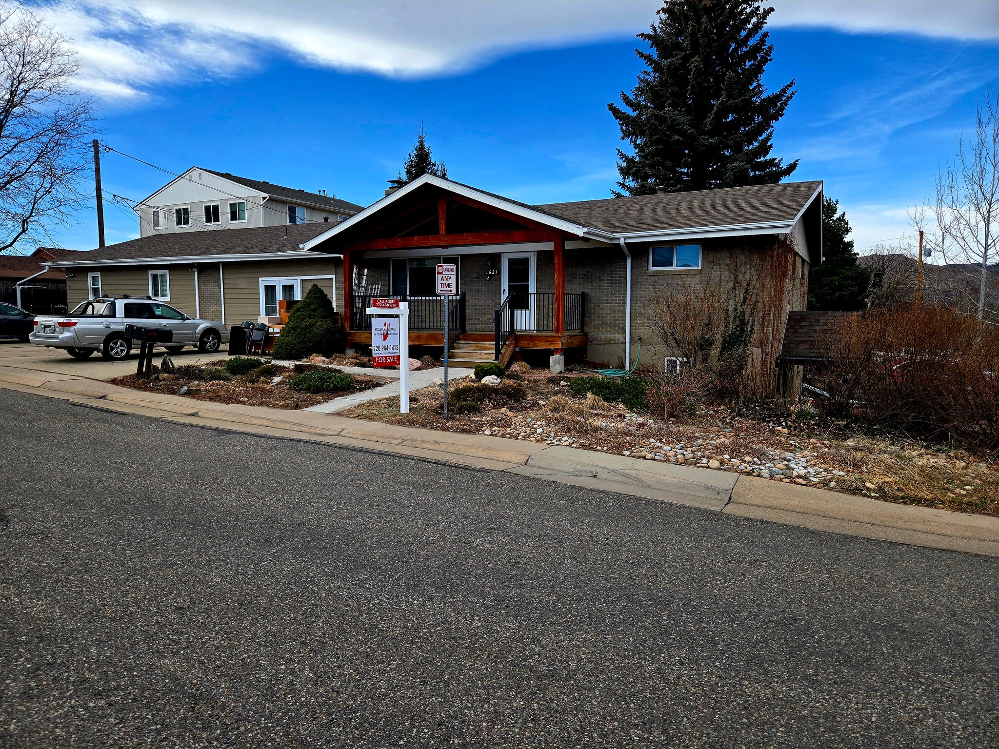 Golden Multiplex: 1621 Salvia St