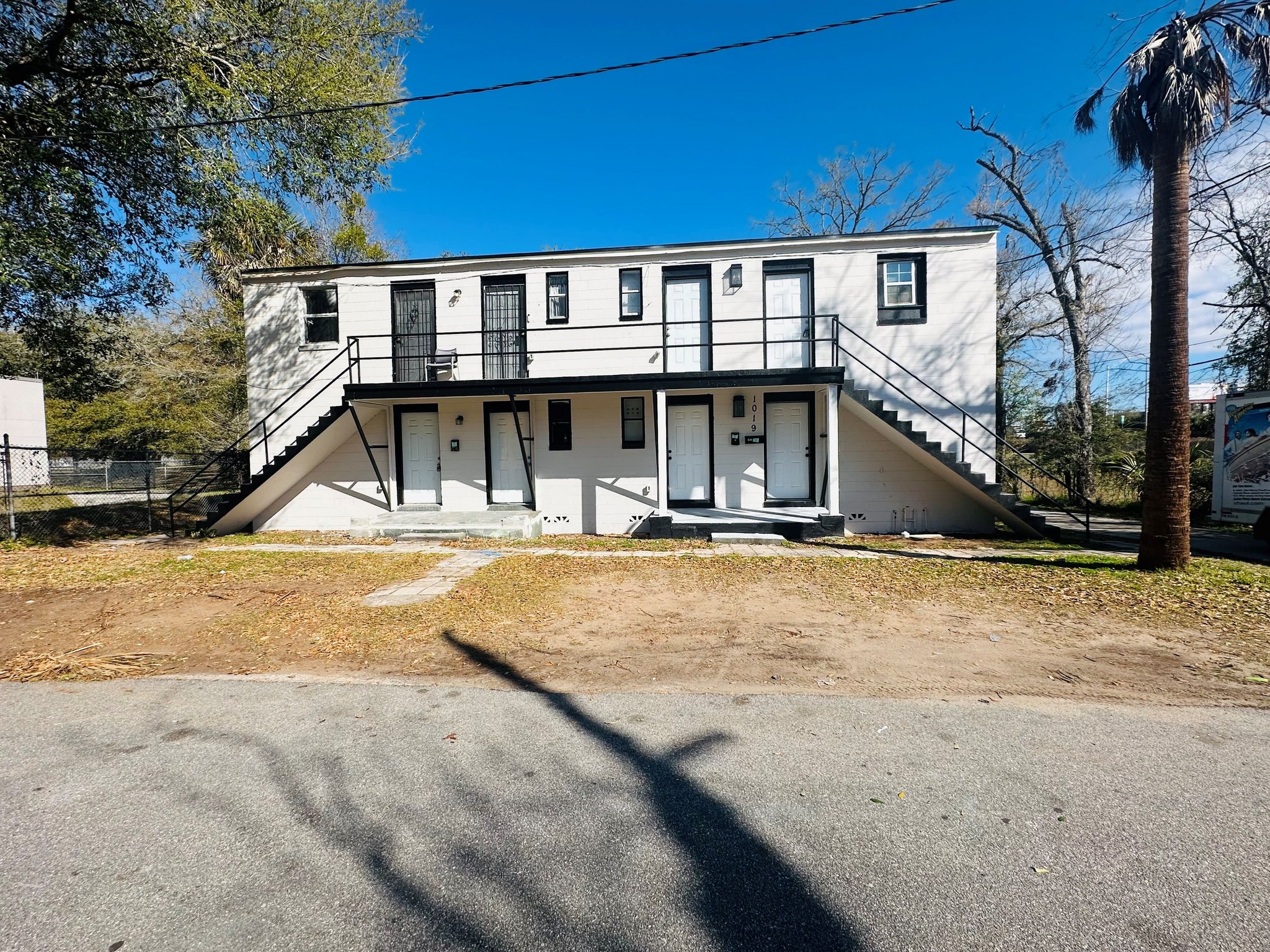 Jacksonville House: 1021 West 6th Street