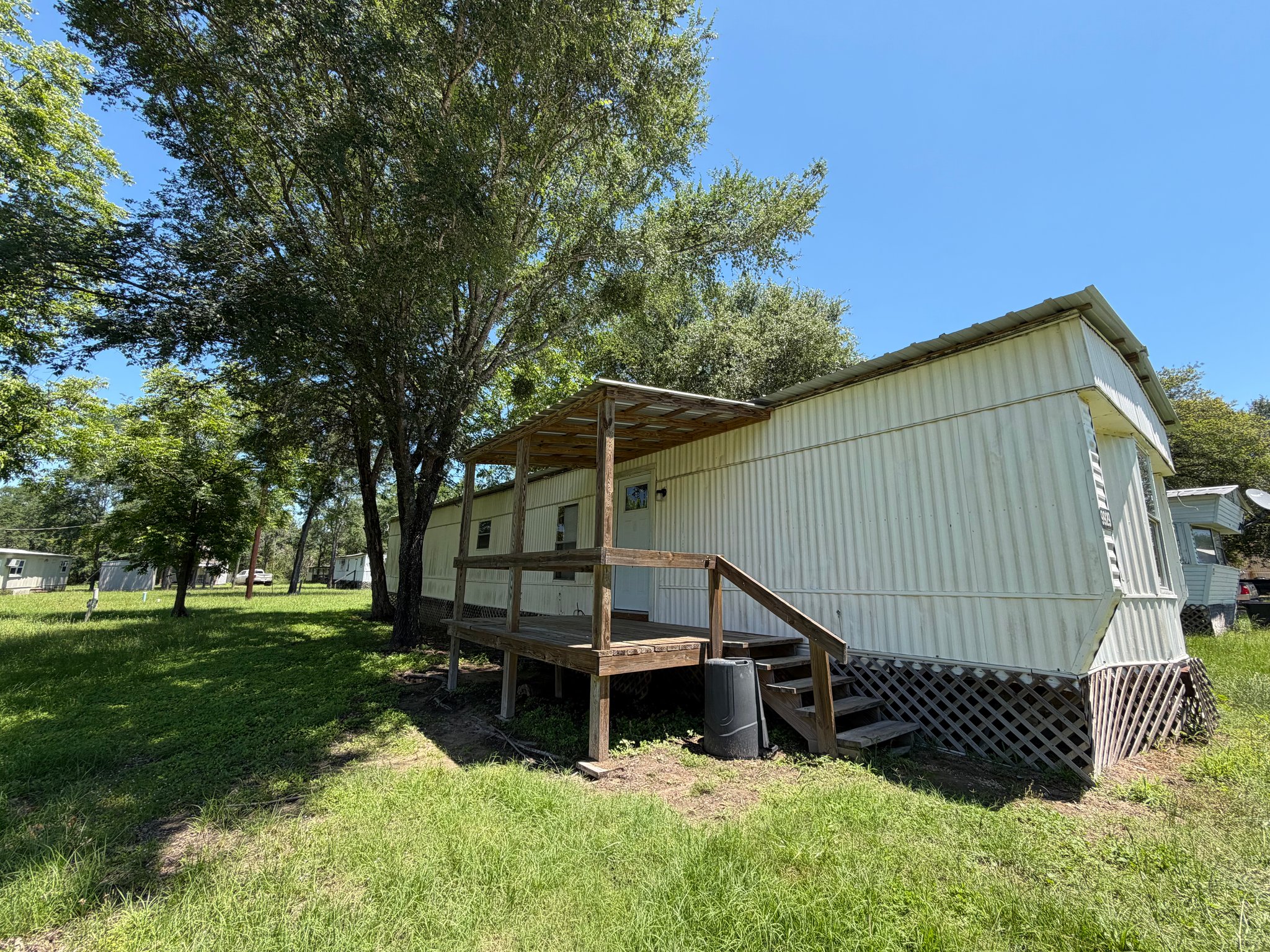 Midway House: 9929 Farris Loop