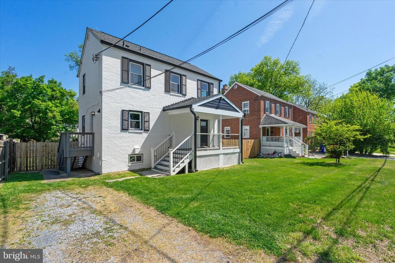 College Park House: 4814 Fox St