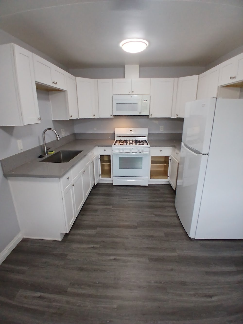 EL CAJON Apartment: 917 E Madison Ave