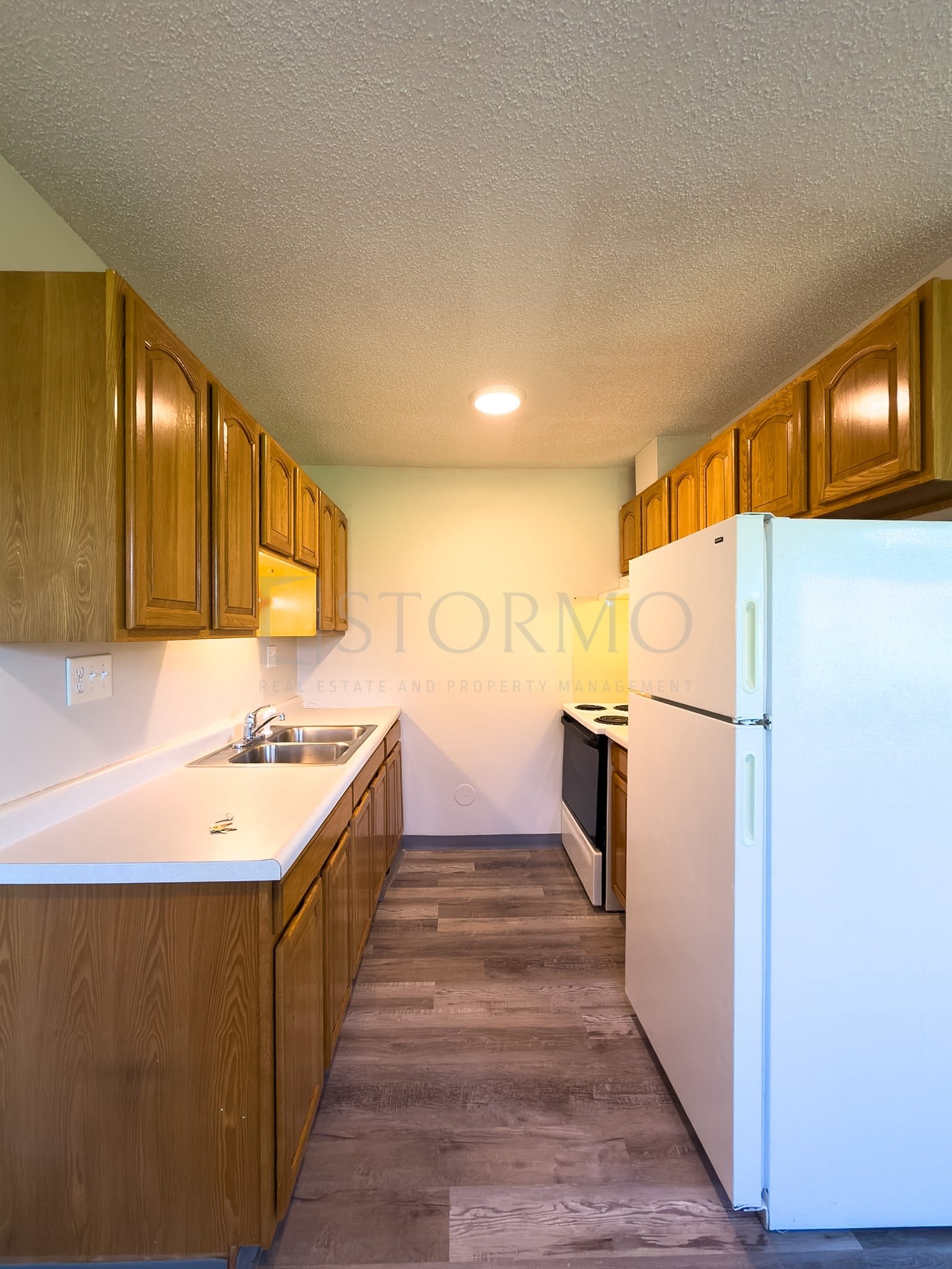 Elk River Apartment: 365 Baldwin Ave NW