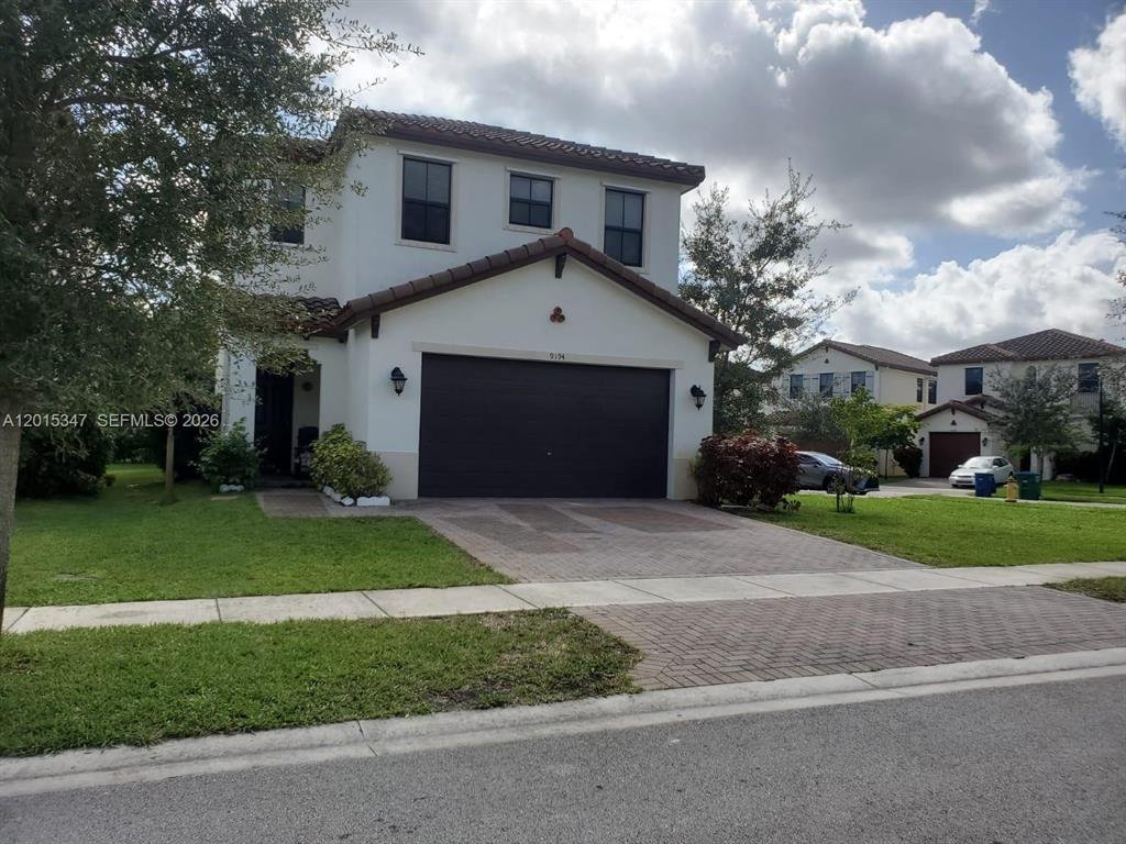 Miramar House: 9194 SW 36th St