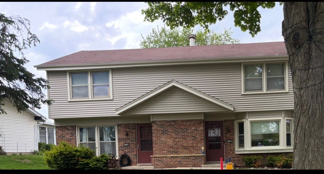 Greenfield Townhome: 4180 S 99th St