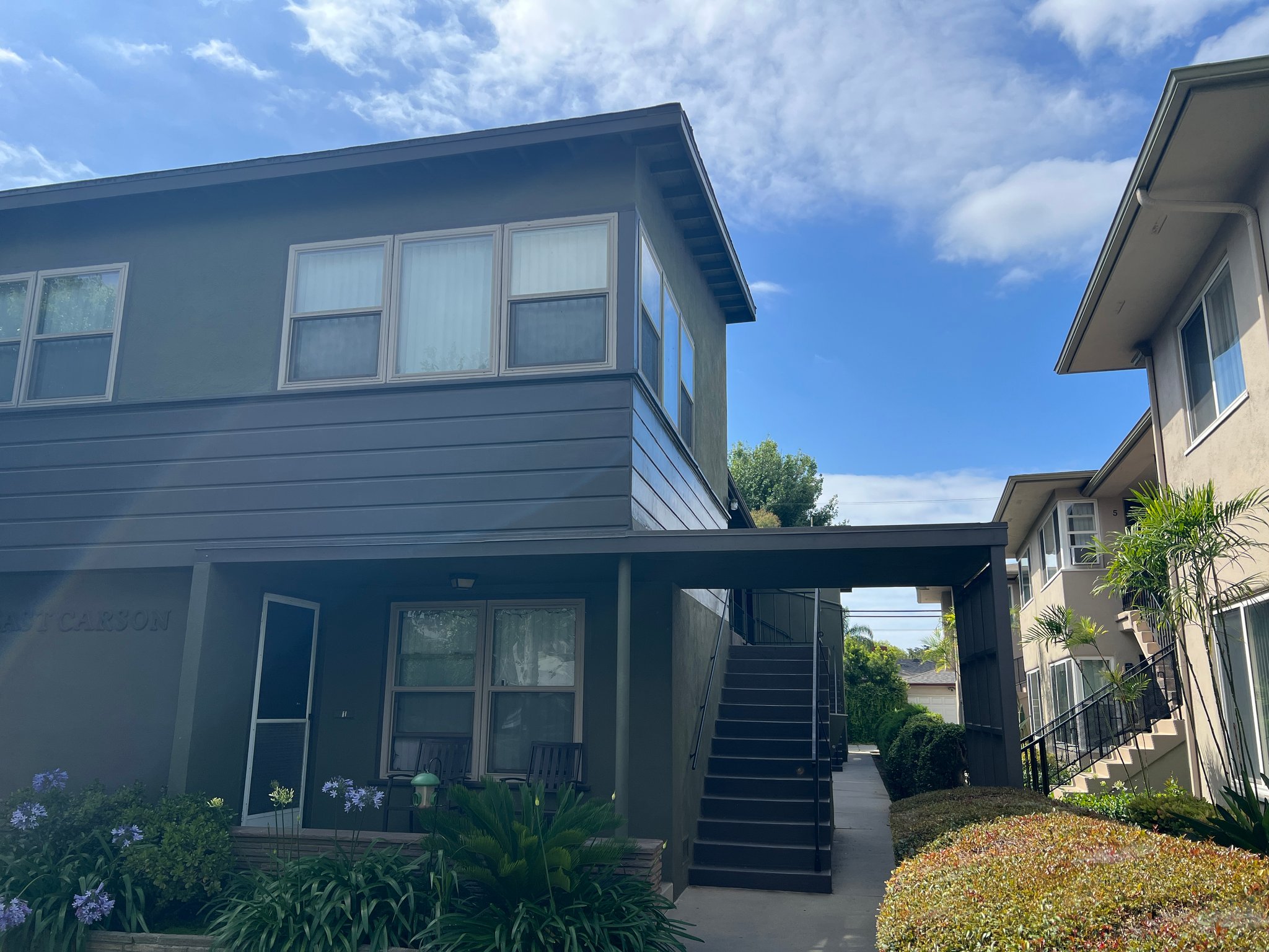 Long Beach Apartment: 722 E Carson St Unit 4