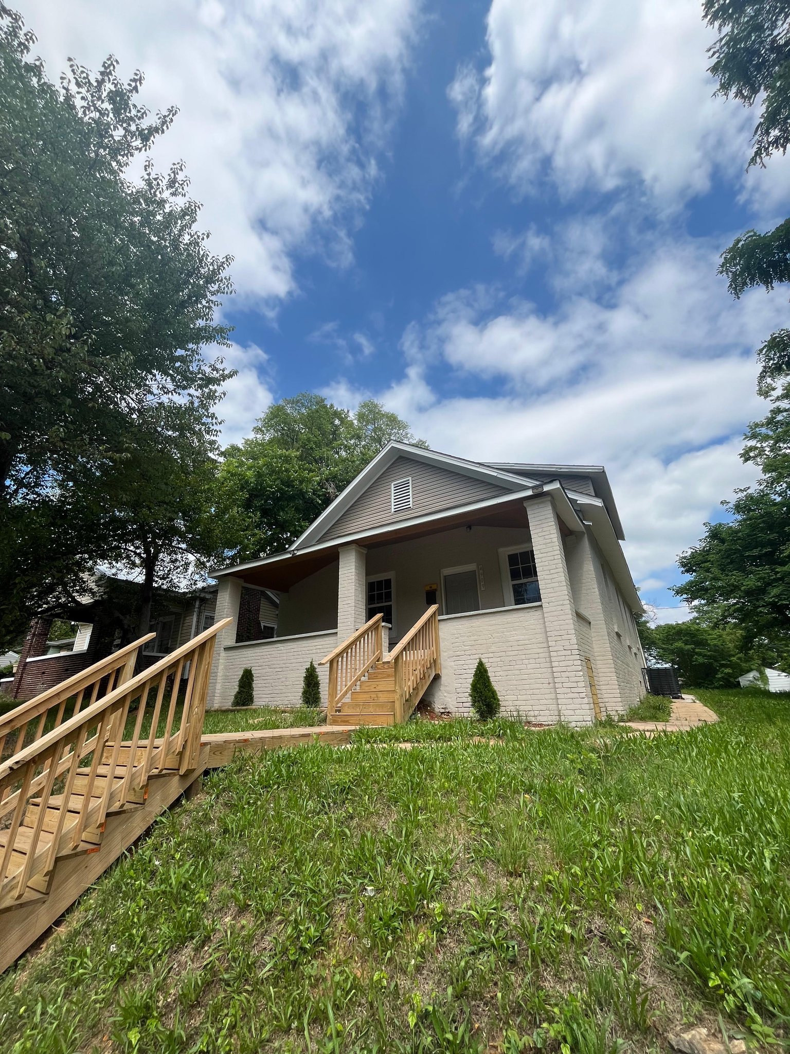 Birmingham House: 4909 court M