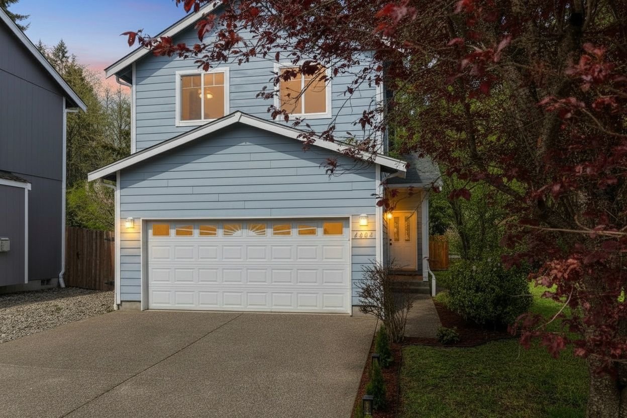 Olympia House: 4604 20th Way NE
