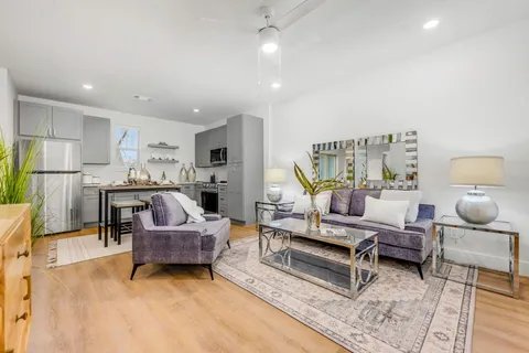 Dallas Apartment: 5313 Reiger Ave