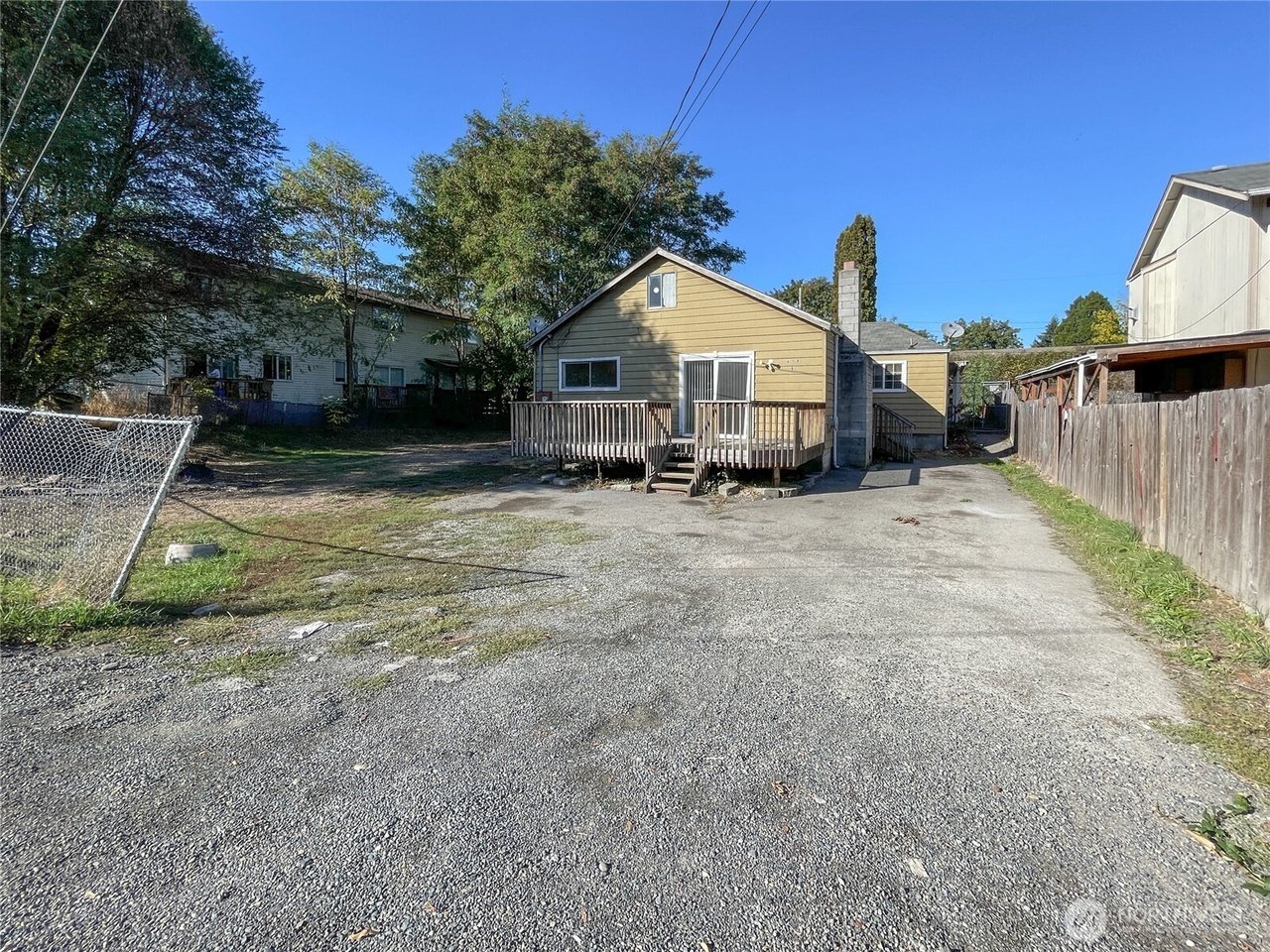 Auburn Multiplex: 618 5Th ST SE