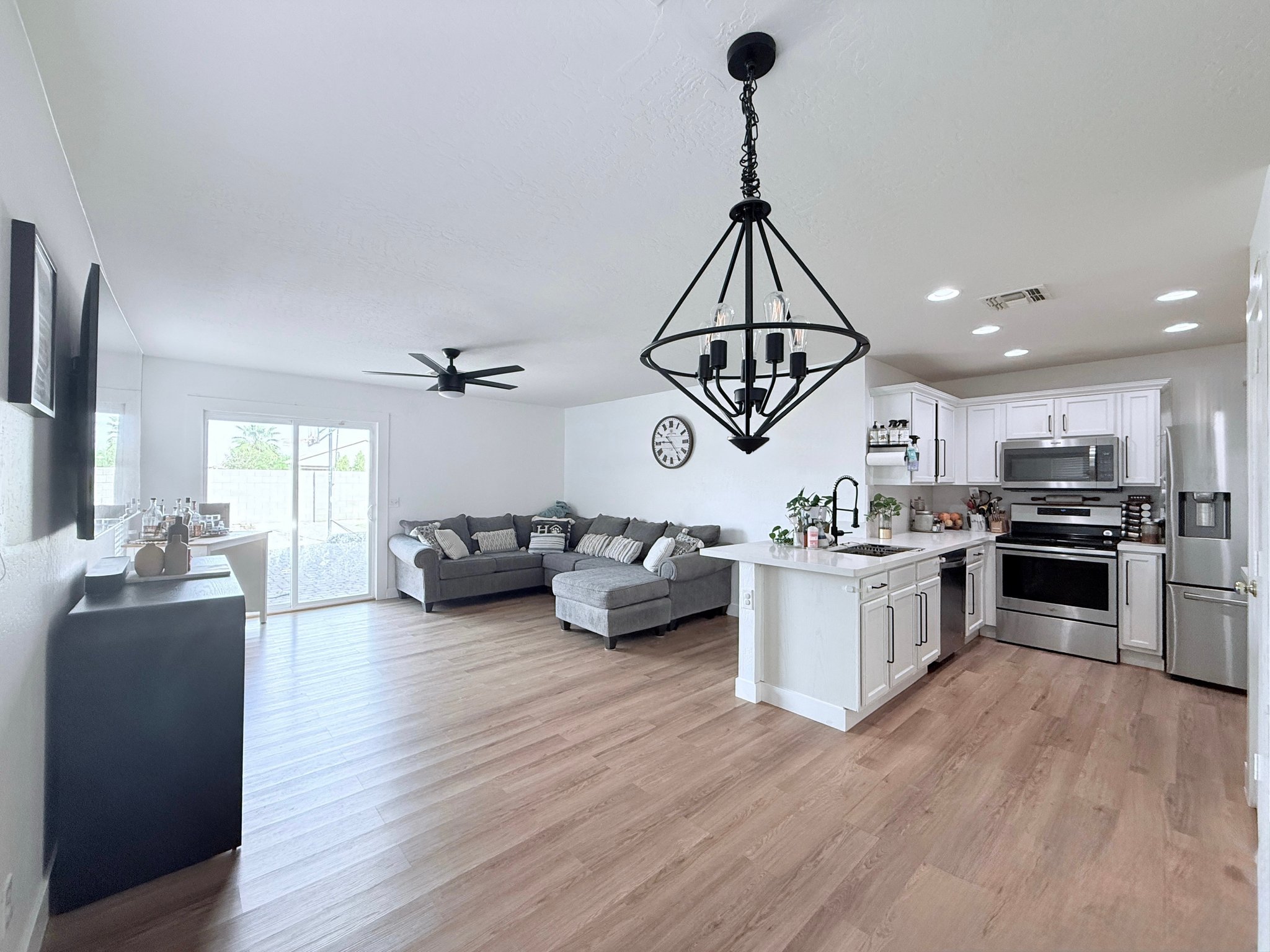 Phoenix House: 7029 S 31st Dr
