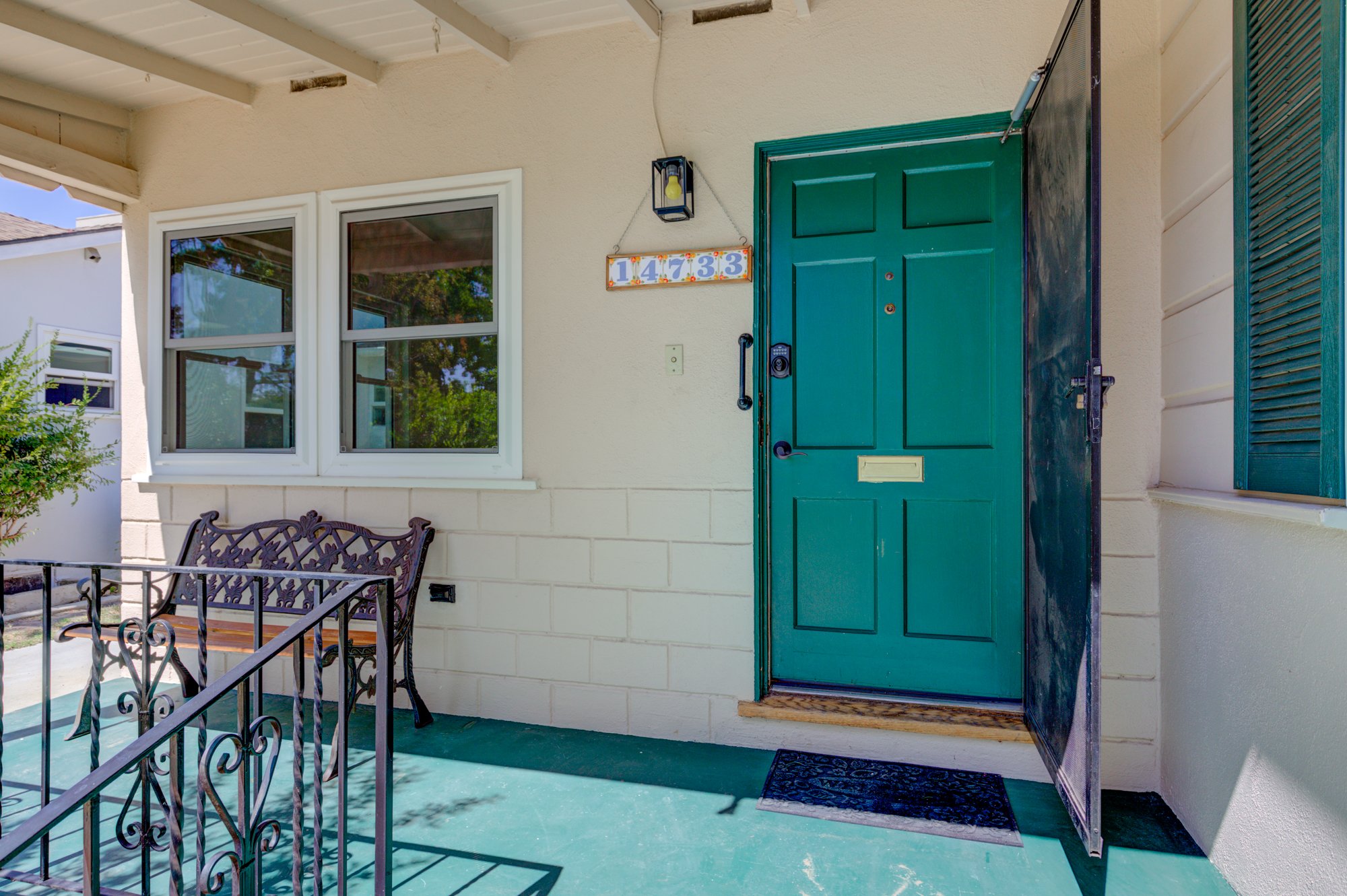 Sherman Oaks House: 14733 McCormick St
