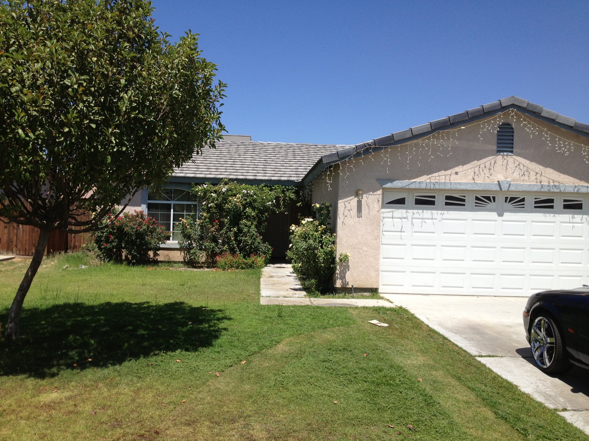 Bakersfield House: 1302 Interlaken Dr