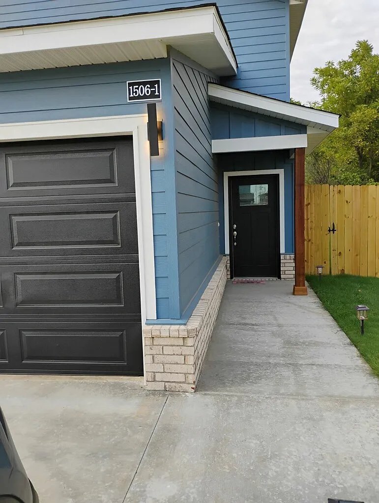 Bentonville Single Room: 1506 SW Casuarina Drive